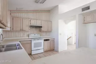 8106 W Wethersfield Rd, Peoria, AZ 85381 - Photo 31