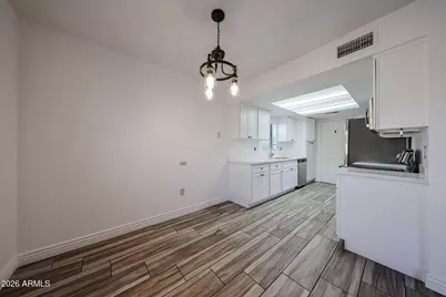 3830 W Crittenden Lane, Phoenix, AZ 85019 - Photo 9