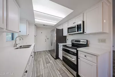 3830 W Crittenden Lane, Phoenix, AZ 85019 - Photo 13