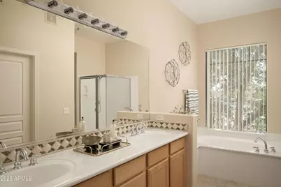 2989 N 44th Street #Unit 2001, Phoenix, AZ 85018 - Photo 9