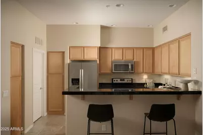 2989 N 44th Street #Unit 2001, Phoenix, AZ 85018 - Photo 3