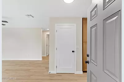 4331 N 70th Avenue, Phoenix, AZ 85033 - Photo 7