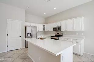 1767 E Carob Dr, Chandler, AZ 85286 - Photo 9