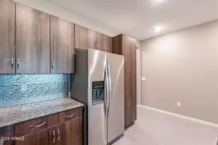 2334 E Huntington Dr, Phoenix, AZ 85040 - Photo 9