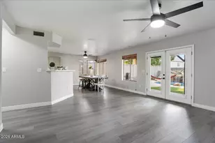 2018 E Wahalla Ln, Phoenix, AZ 85024 - Photo 9