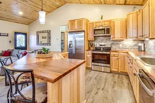 2718 Church Ln, Overgaard, AZ 85933 - Photo 9