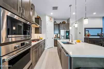 10544 W Harmony Lane, Peoria, AZ 85382 - Photo 3