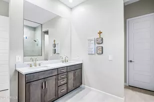 10544 W Harmony Ln, Peoria, AZ 85382 - Photo 25