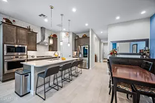 10544 W Harmony Ln, Peoria, AZ 85382 - Photo 11