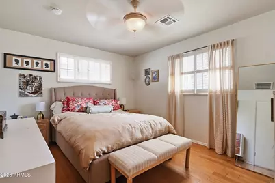 1831 E Minnezona Avenue, Phoenix, AZ 85016 - Photo 15