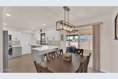 9822 W Long Hills Drive, Sun City, AZ 85351 - Photo 5