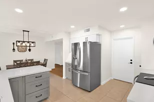 9822 W Long Hills Dr, Sun City, AZ 85351 - Photo 9