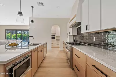 4348 E Mitchell Drive, Phoenix, AZ 85018 - Photo 7