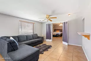 1923 N 44th Pl, Phoenix, AZ 85008 - Photo 13