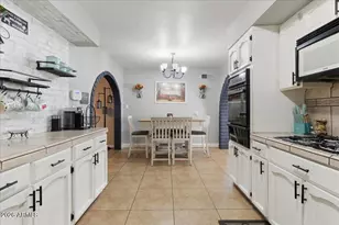 1923 N 44th Pl, Phoenix, AZ 85008 - Photo 7