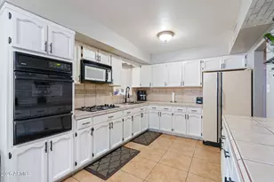 1923 N 44th Pl, Phoenix, AZ 85008 - Photo 9