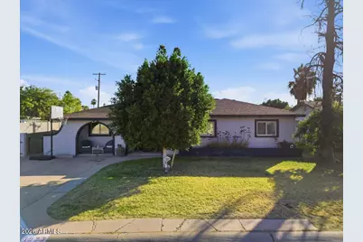 1923 N 44th Place, Phoenix, AZ 85008 - Photo 1