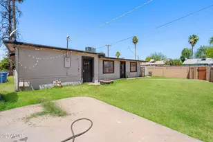 1923 N 44th Pl, Phoenix, AZ 85008 - Photo 29