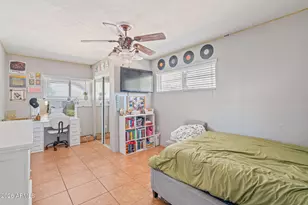 1923 N 44th Pl, Phoenix, AZ 85008 - Photo 17
