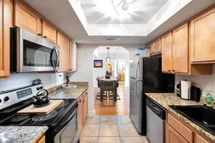 3825 E Camelback Rd, Phoenix, AZ 85018 - Photo 15