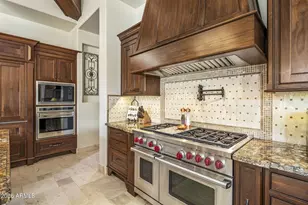 8111 N 62nd Pl, Paradise Valley, AZ 85253 - Photo 11