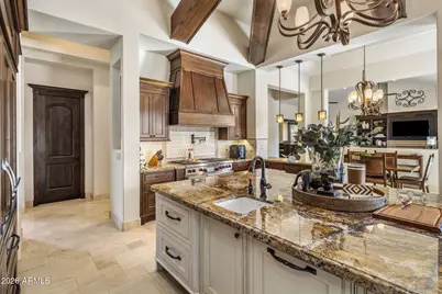 8111 N 62nd Place, Paradise Valley, AZ 85253 - Photo 9