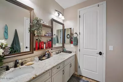 12512 W Lamar Court, Glendale, AZ 85307 - Photo 37