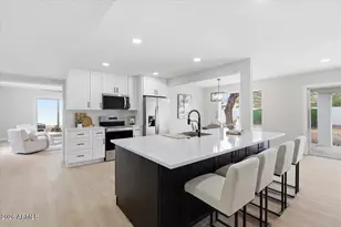 527 E Tam Oshanter Dr, Phoenix, AZ 85022 - Photo 5