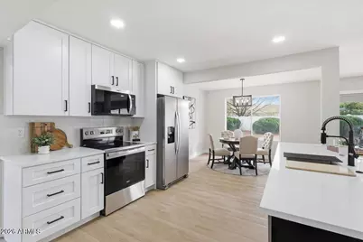 527 E Tam Oshanter Drive, Phoenix, AZ 85022 - Photo 1