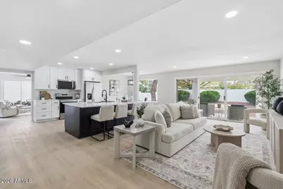 527 E Tam Oshanter Drive, Phoenix, AZ 85022 - Photo 11