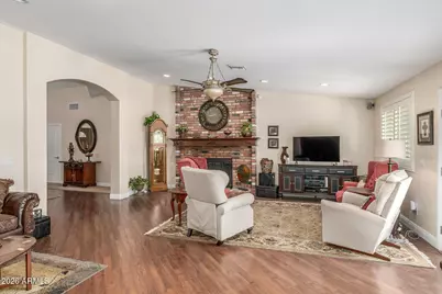 4933 W Fallen Leaf Lane, Glendale, AZ 85310 - Photo 9