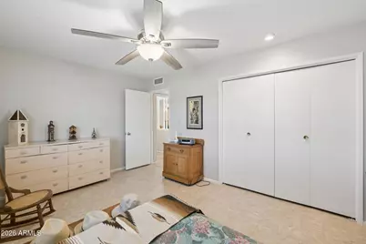 10520 W White Mountain Road, Sun City, AZ 85351 - Photo 25