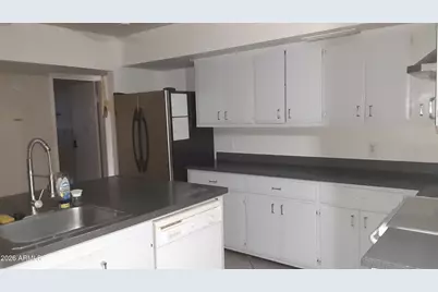 9417 N 17th Place, Phoenix, AZ 85020 - Photo 9