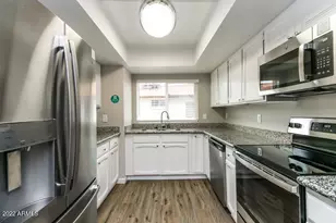 2718 W Brooks St, Chandler, AZ 85224 - Photo 9