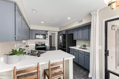 15120 N 86th Drive, Peoria, AZ 85381 - Photo 11