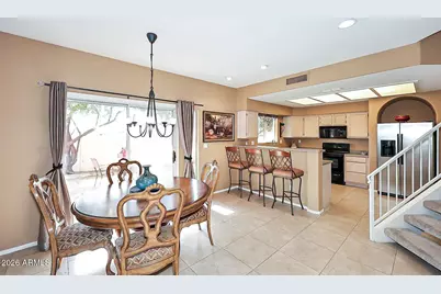 10218 N 12th Place #2, Phoenix, AZ 85020 - Photo 3