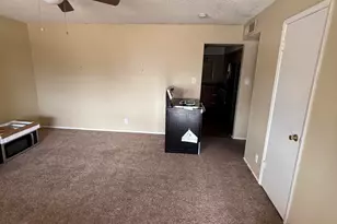 6258 W Wolf St, Phoenix, AZ 85033 - Photo 3