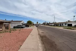 6258 W Wolf St, Phoenix, AZ 85033 - Photo 27