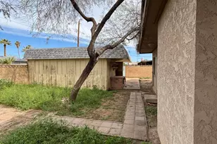 6258 W Wolf St, Phoenix, AZ 85033 - Photo 17