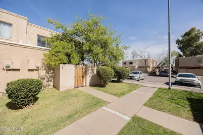 4260 N 67th Drive, Phoenix, AZ 85033 - Photo 3