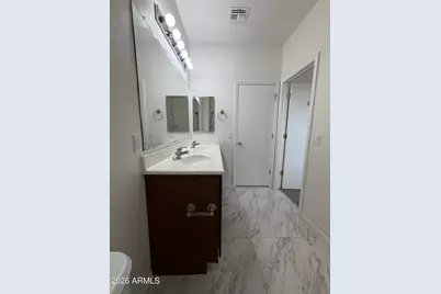 7464 S 31st Place, Phoenix, AZ 85042 - Photo 13