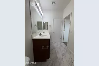 7464 S 31st Place, Phoenix, AZ 85042 - Photo 13