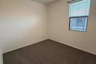 7464 S 31st Pl, Phoenix, AZ 85042 - Photo 17