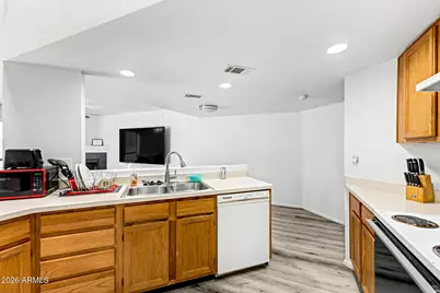 3228 W Glendale Avenue #170, Phoenix, AZ 85051 - Photo 9