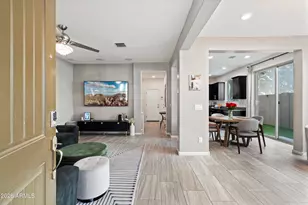 3183 S Magnolia Ln, Chandler, AZ 85286 - Photo 9