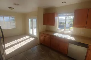 539 W Wilshire Dr, Phoenix, AZ 85003 - Photo 7