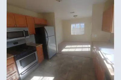 539 W Wilshire Drive, Phoenix, AZ 85003 - Photo 9