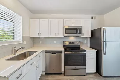 1707 N 18th Street #B9, Phoenix, AZ 85006 - Photo 3