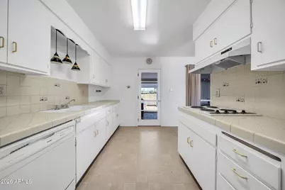 11622 N Desert Hills Drive W, Sun City, AZ 85351 - Photo 13