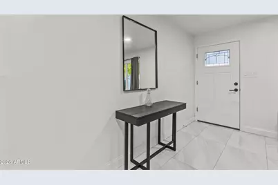 3938 E Cheery Lynn Road, Phoenix, AZ 85018 - Photo 11